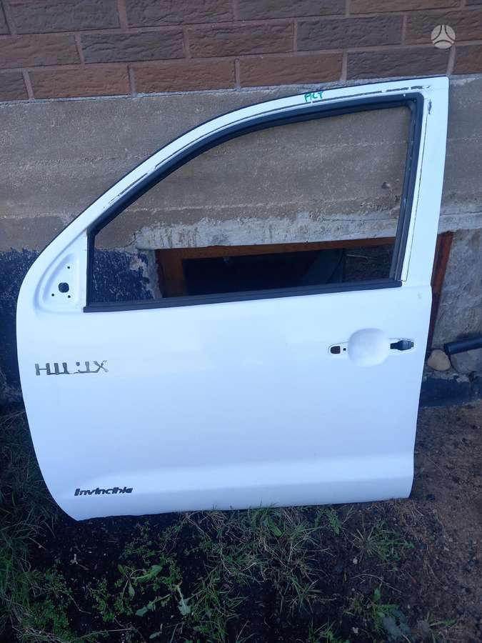 Toyota Hilux двери