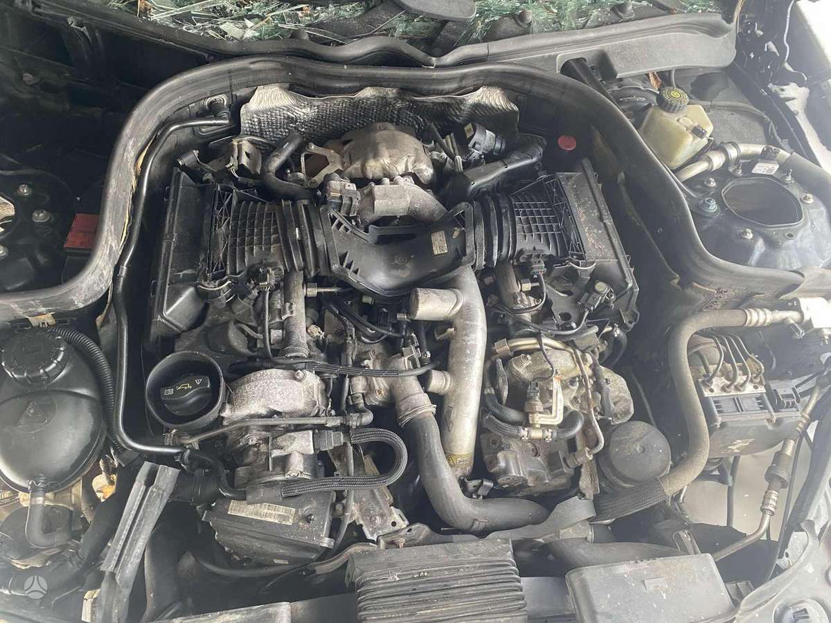 Mercedes-Benz C220