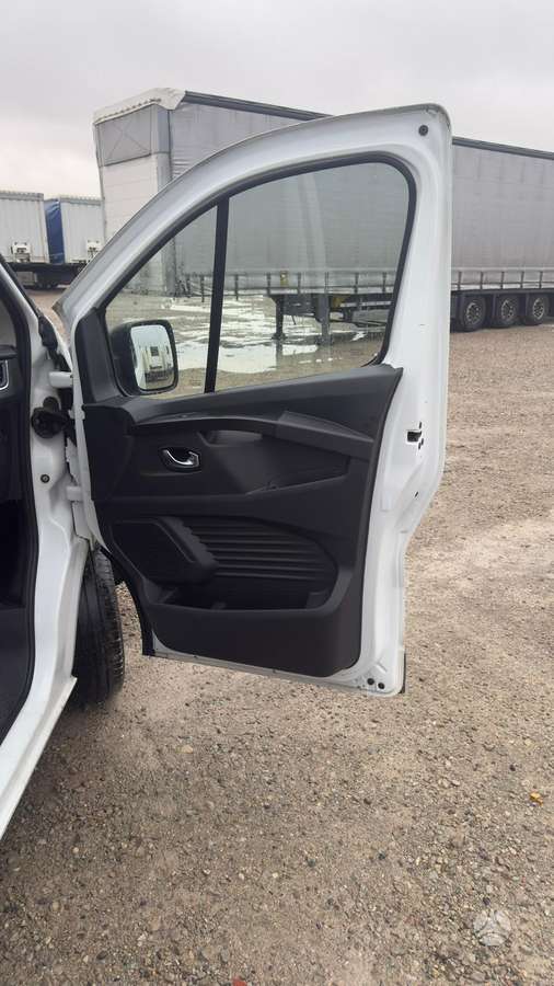 Renault Trafic, passenger minibus