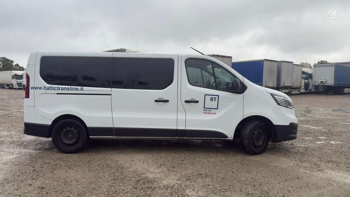Renault Trafic, passenger minibus