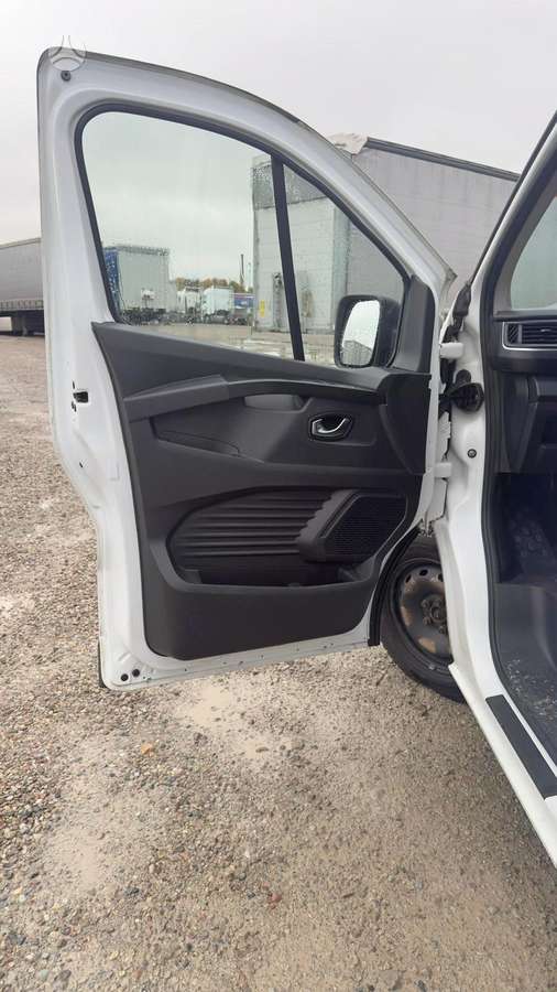 Renault Trafic, passenger minibus