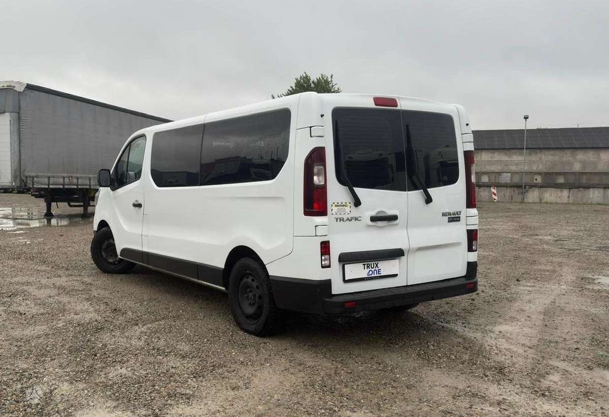 Renault Trafic, passenger minibus