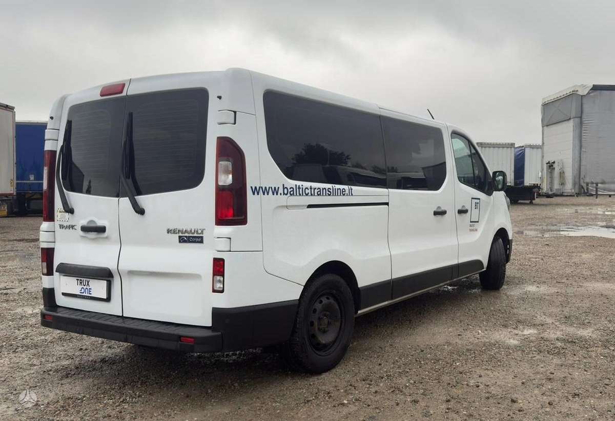 Renault Trafic, passenger minibus