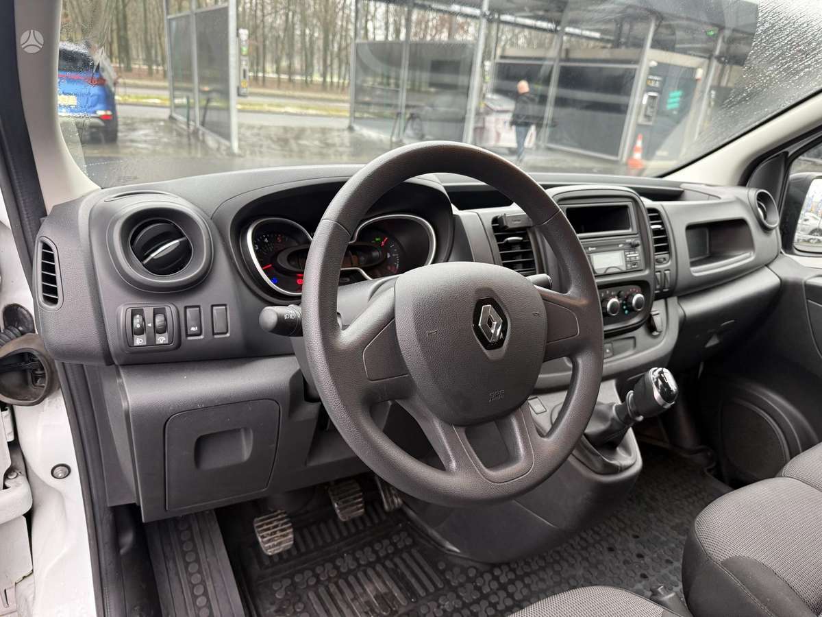 Renault Trafic, 2020 10