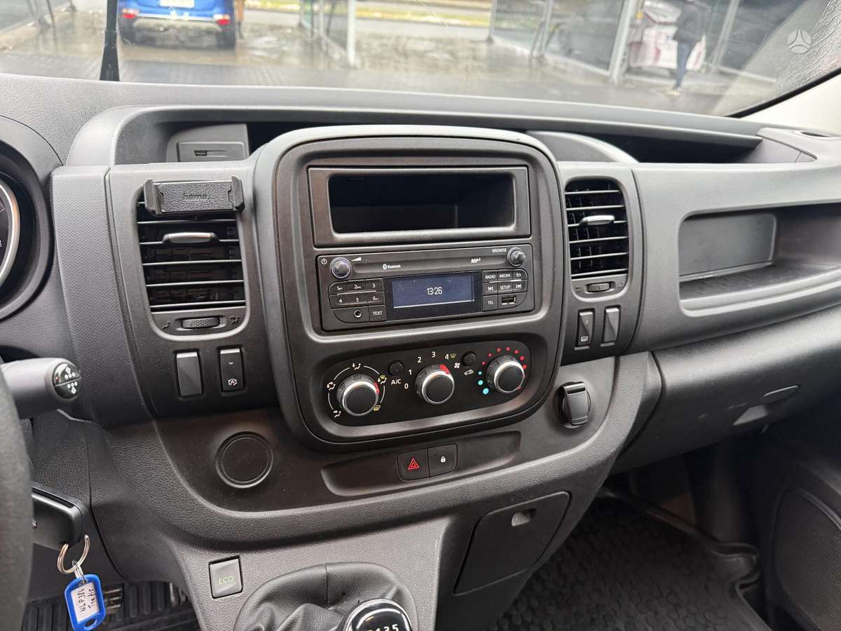 Renault Trafic, 2020 11