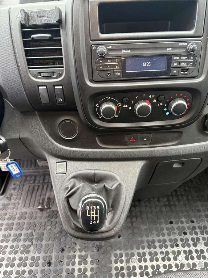 Renault Trafic, 2020 12