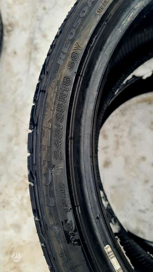 Bridgestone, vasaras 245/35 R18