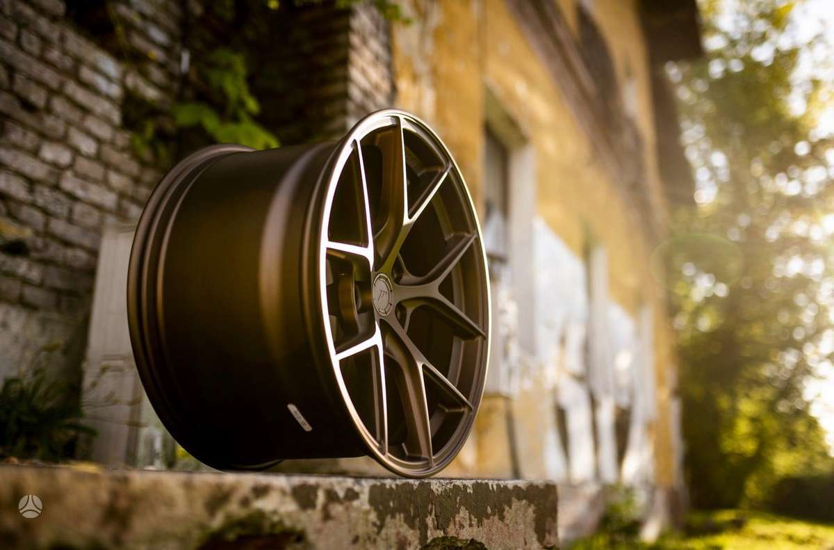 Japan Racing SL01 Bronze FlowForm, light alloy, R19