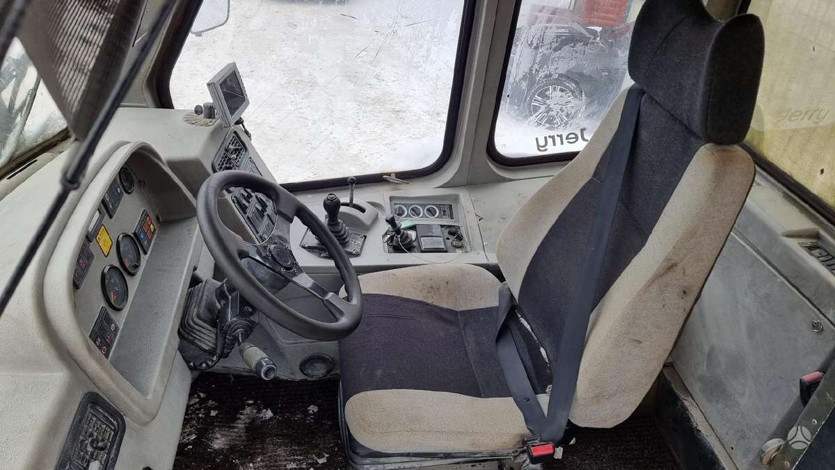 Doosan MOXY MT 31, самосвалы