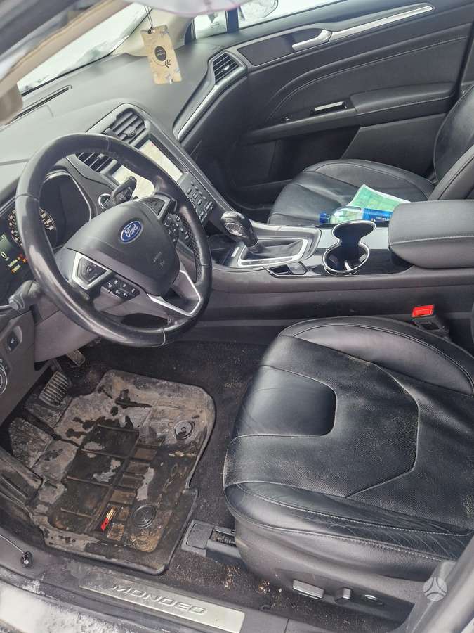 Ford Mondeo dalimis