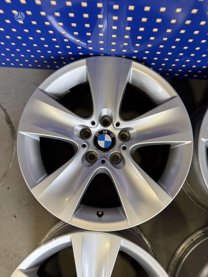 BMW, lengvojo lydinio, R17
