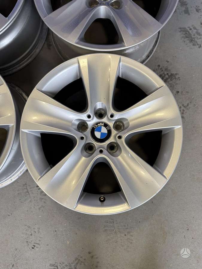 BMW, lengvojo lydinio, R17