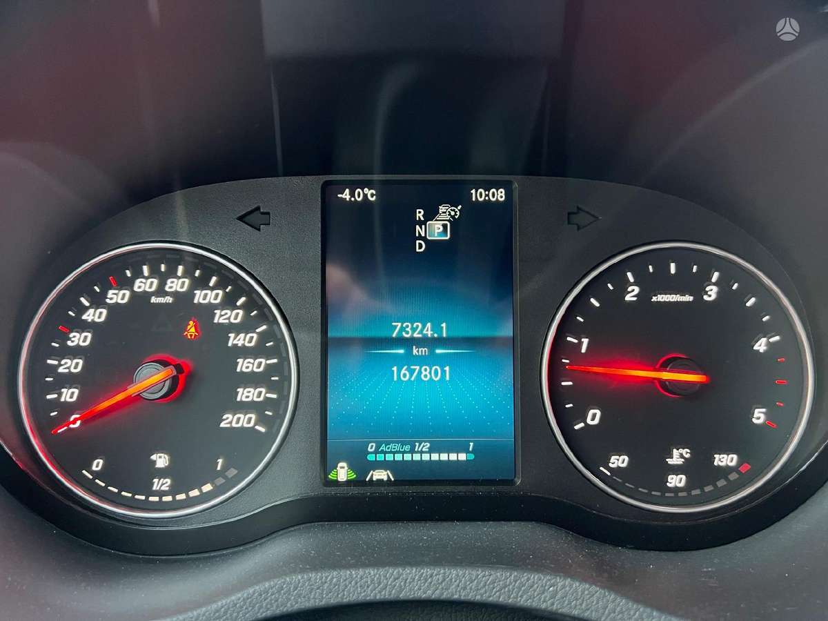 Mercedes-Benz -kita-, 2019 10