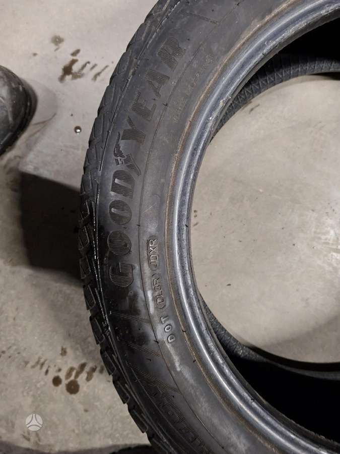 Goodyear, universalios 215/55 R17