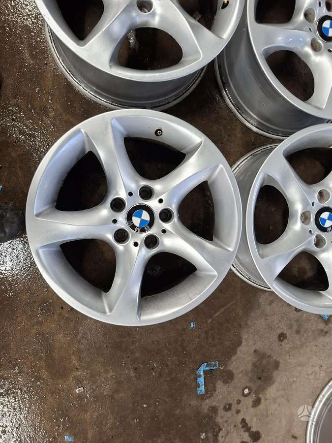 BMW, lengvojo lydinio, R17