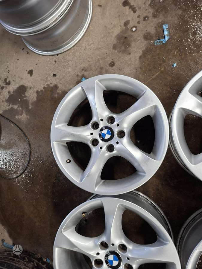 BMW, lengvojo lydinio, R17