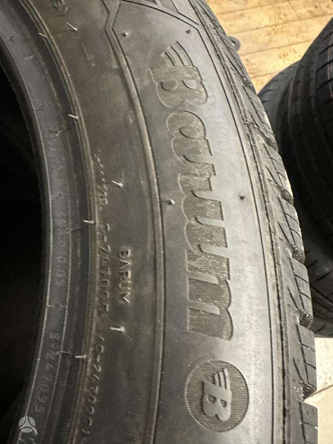 Barum, žieminės 215/55 R17
