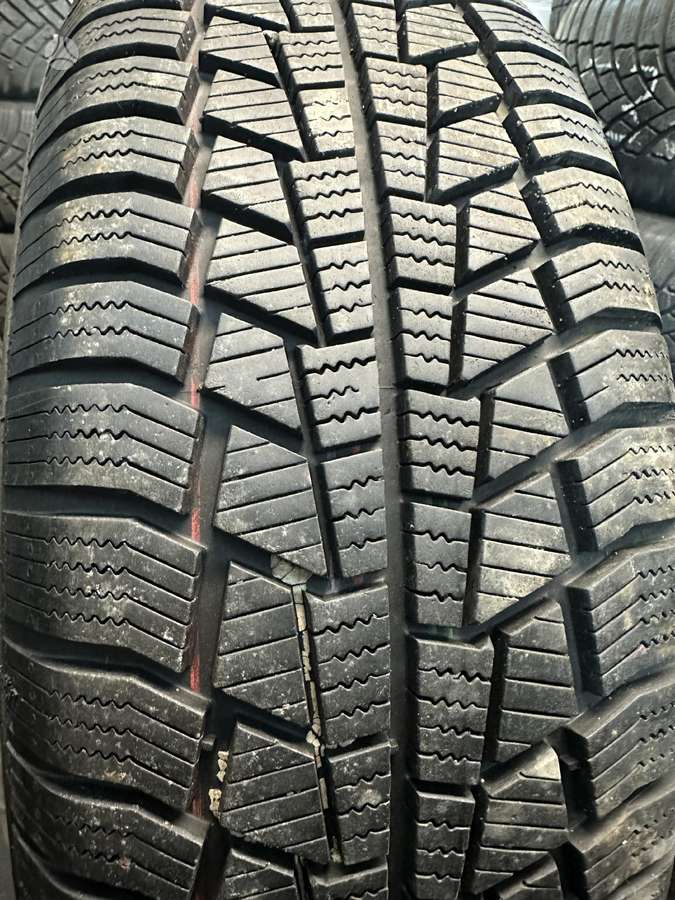 Gislaved, ziemas 215/65 R17