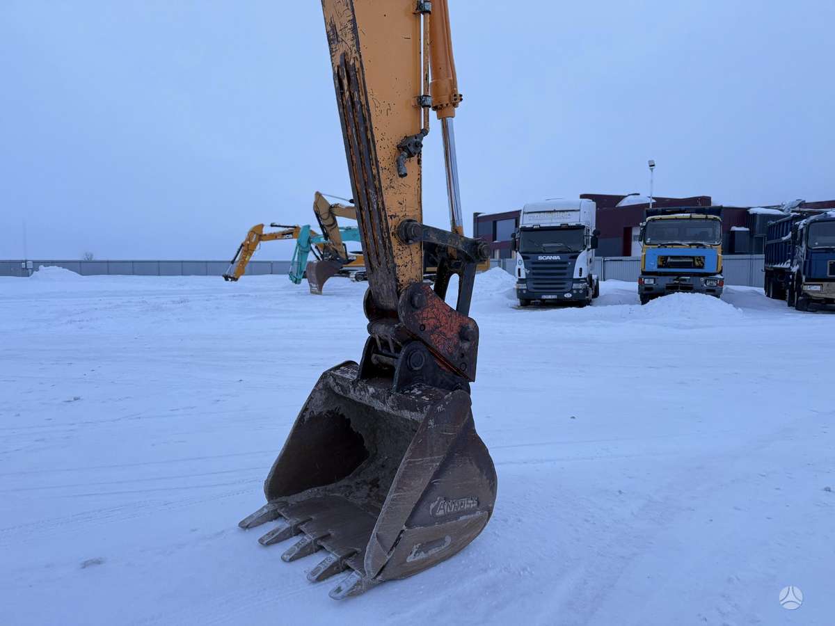 Hyundai Robex 210 LC-9, экскаваторы