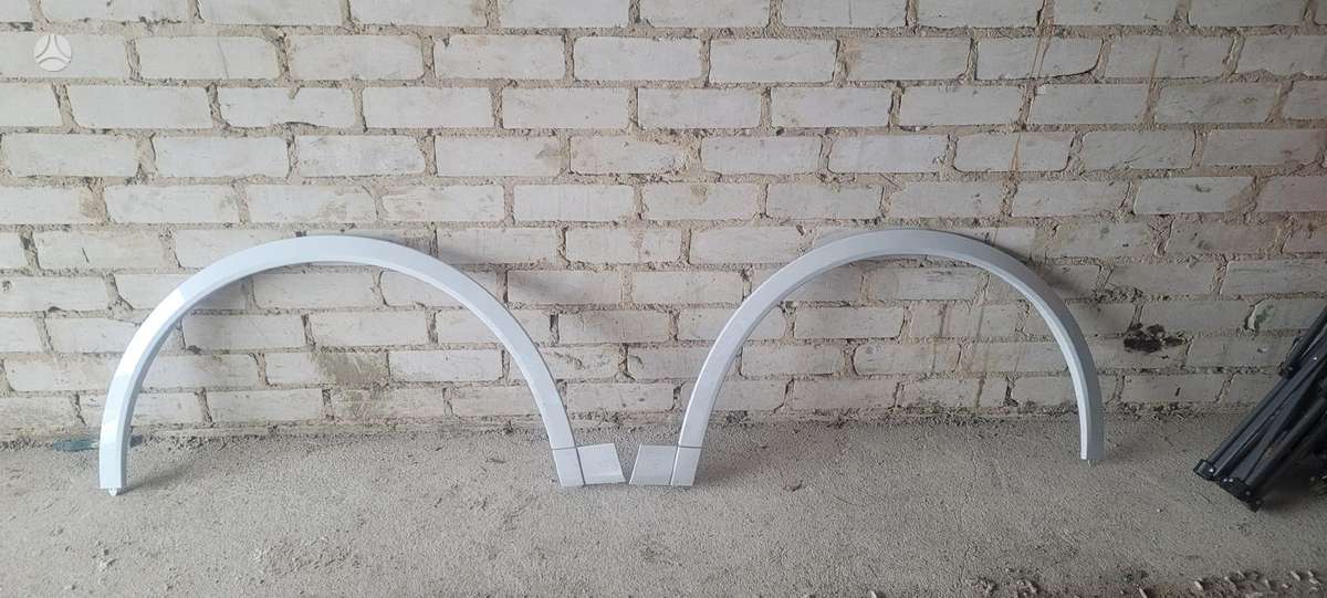Porsche Cayenne bumper reinforcement
