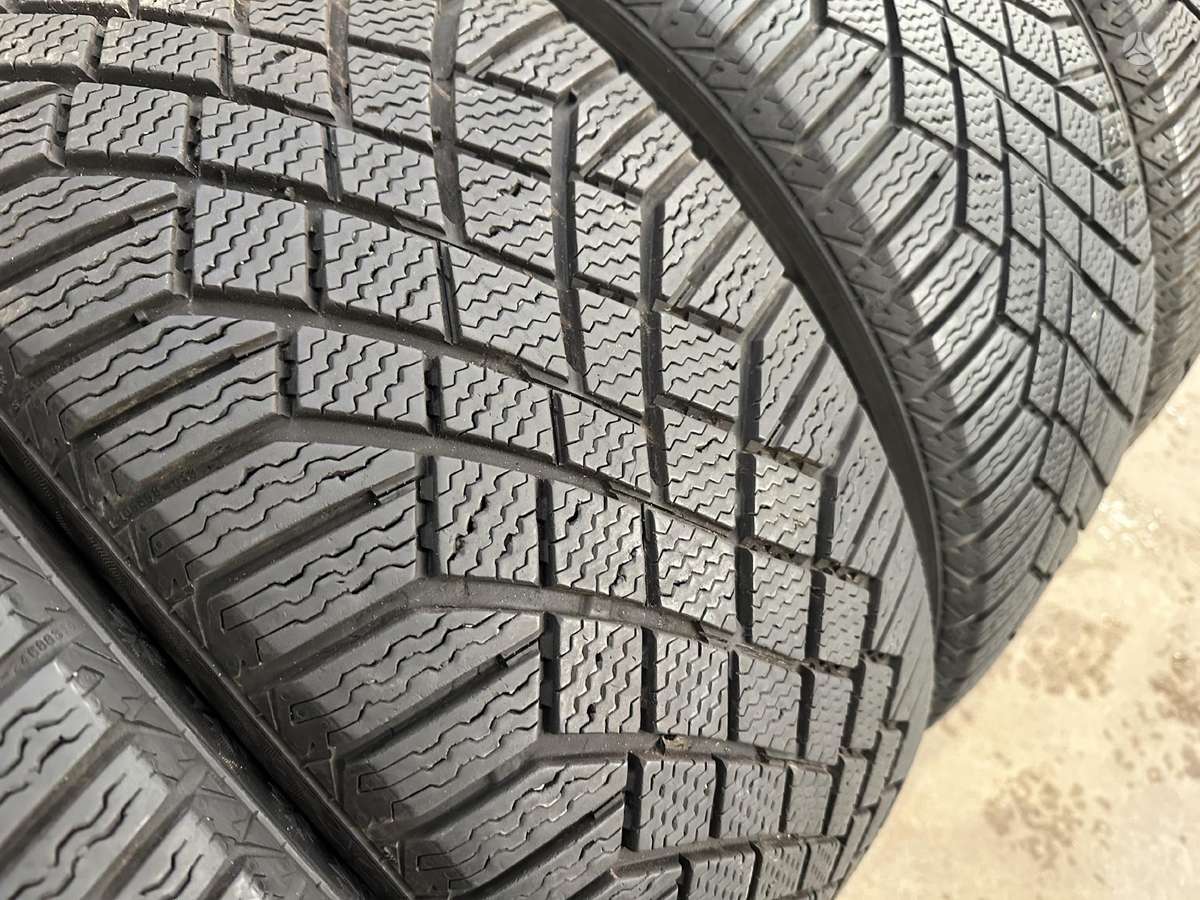 Continental, зимние 245/45 R19