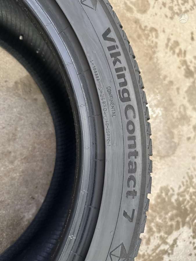 Continental, зимние 245/45 R19
