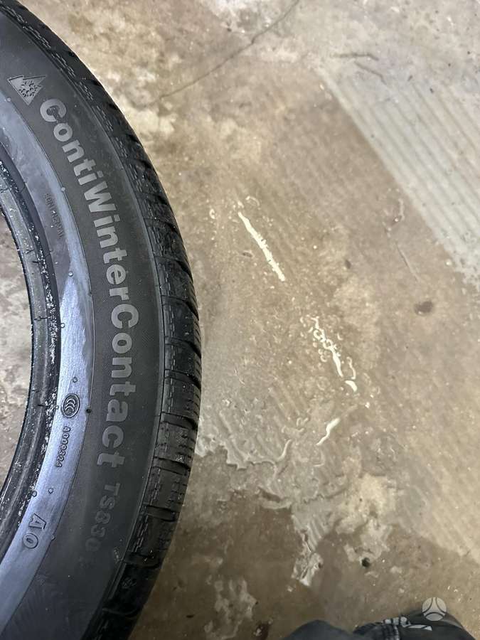Continental, ziemas 255/50 R20