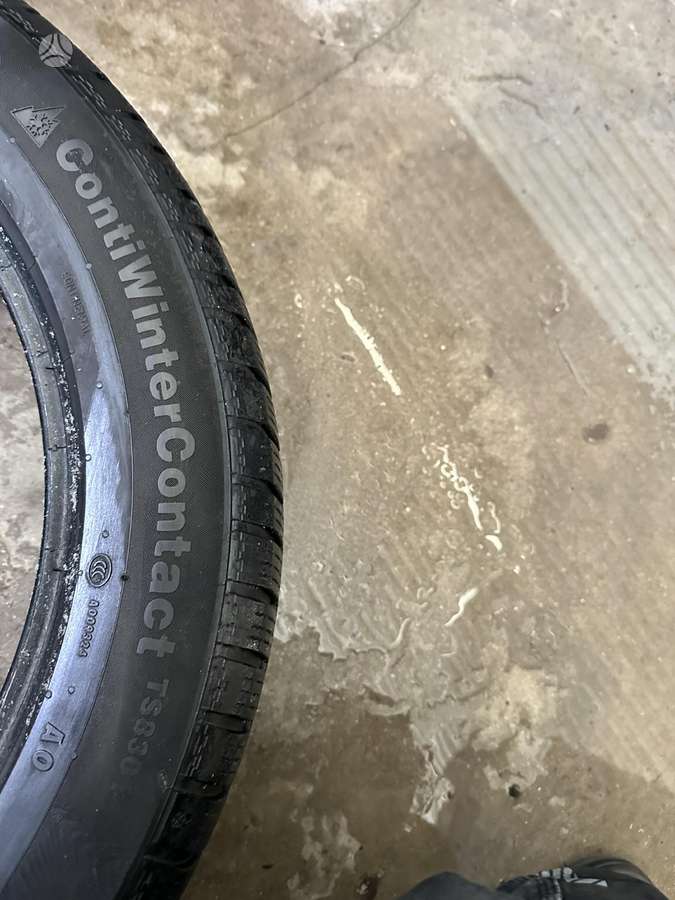 Continental, зимние 255/50 R20