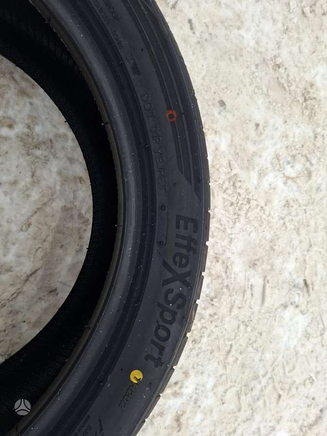 Triangle, vasarinės 255/40 R19