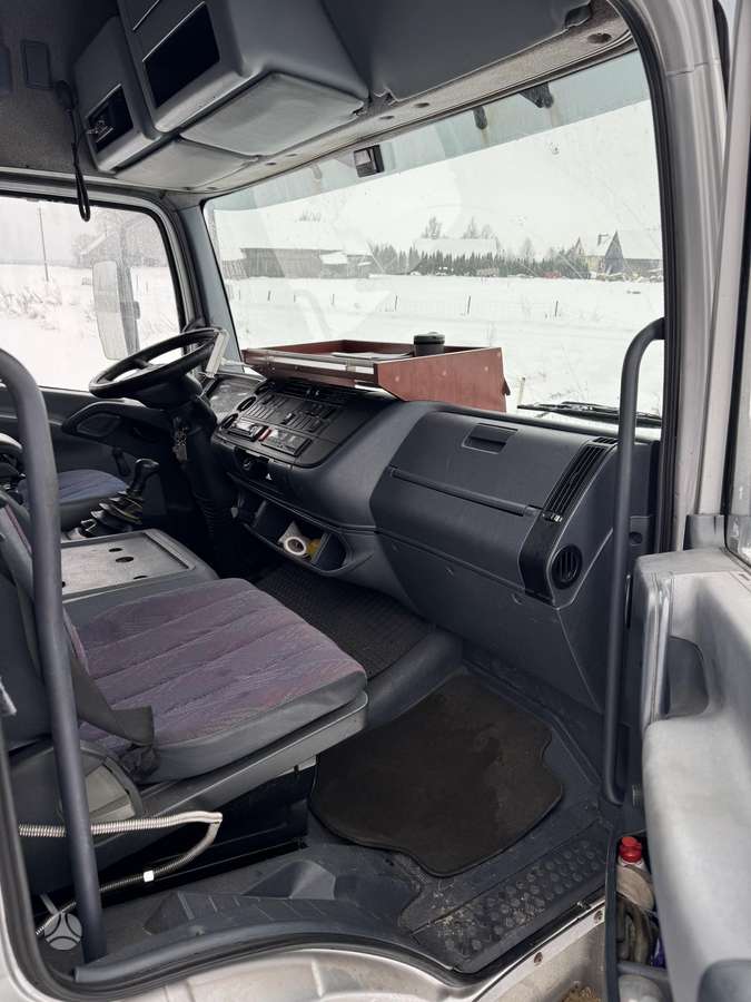 Mercedes-Benz 818, flatbeds