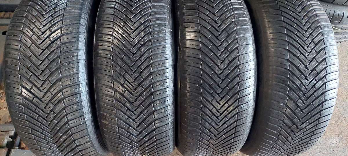 Continental, universalios 235/55 R17