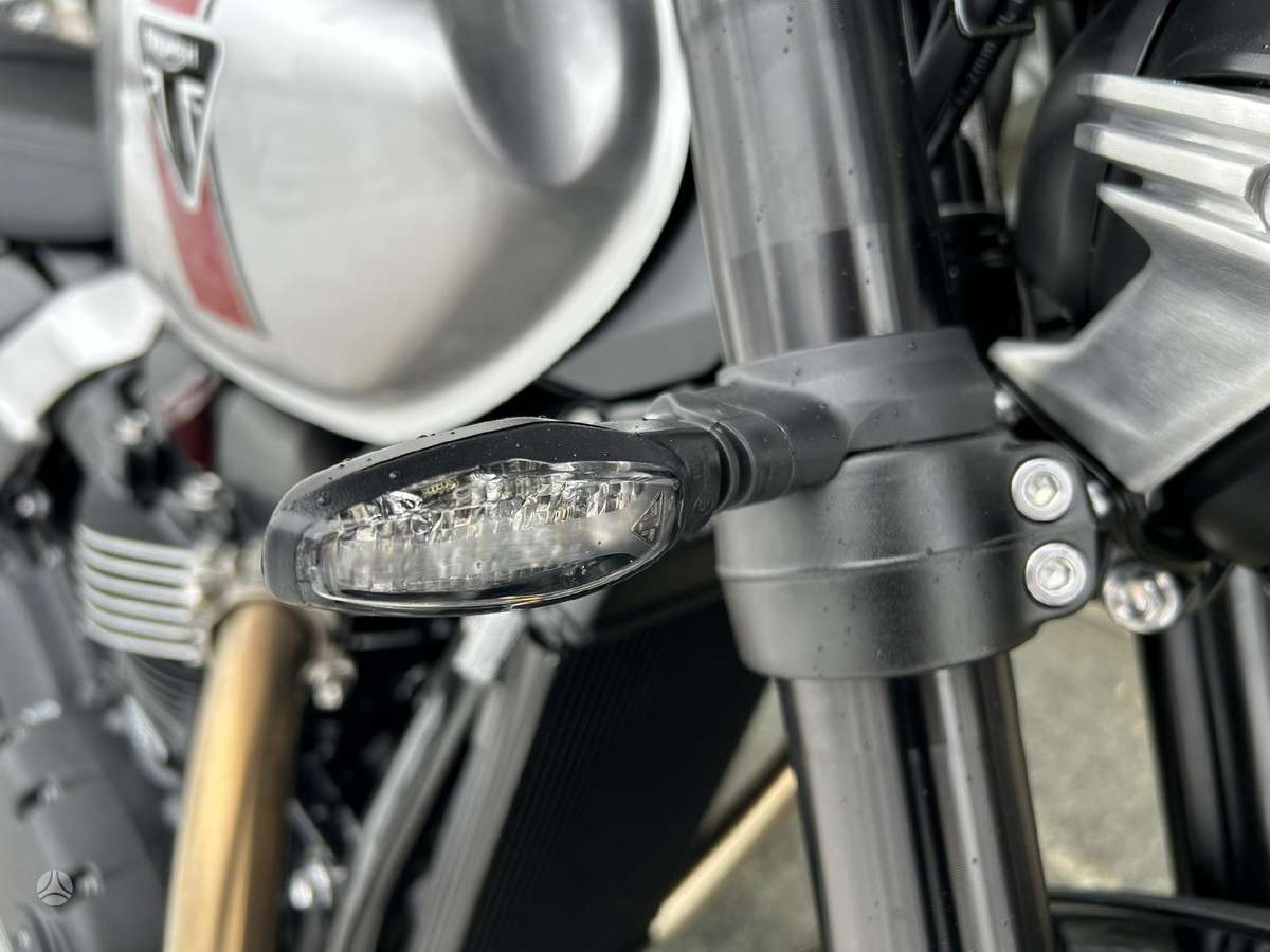 Triumph Speed Triple 900cc, street / klasikiniai