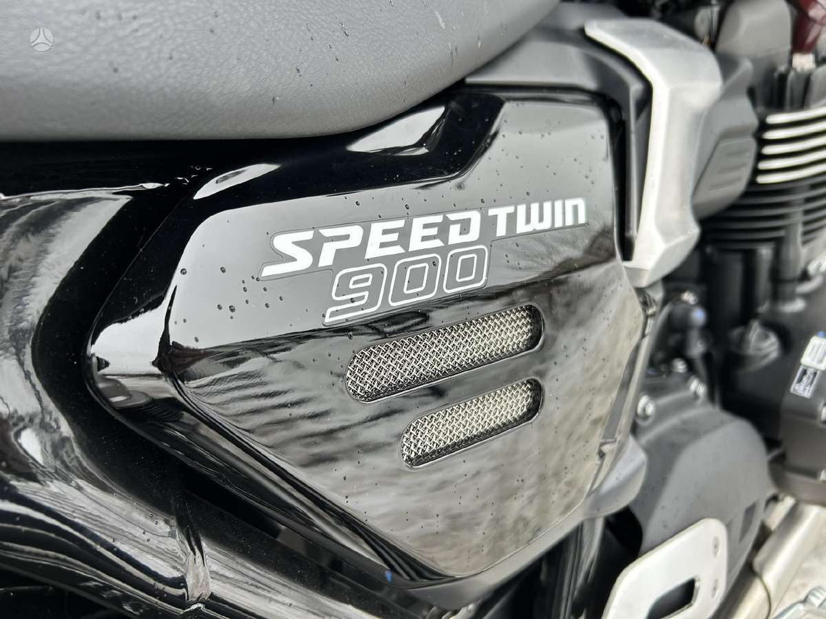 Triumph Speed Triple 900cc, street / klasikiniai