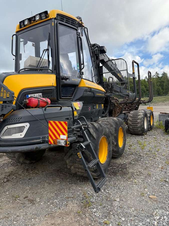 Ponsse Gazelle (F574), forwarders