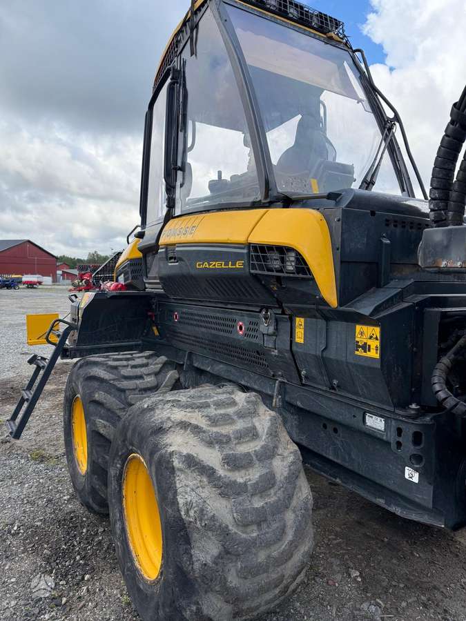 Ponsse Gazelle (F574), forwarders