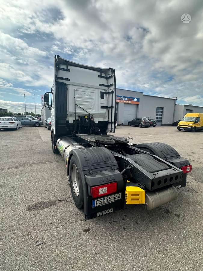 Iveco S-WAY 460 LNG, тягачи