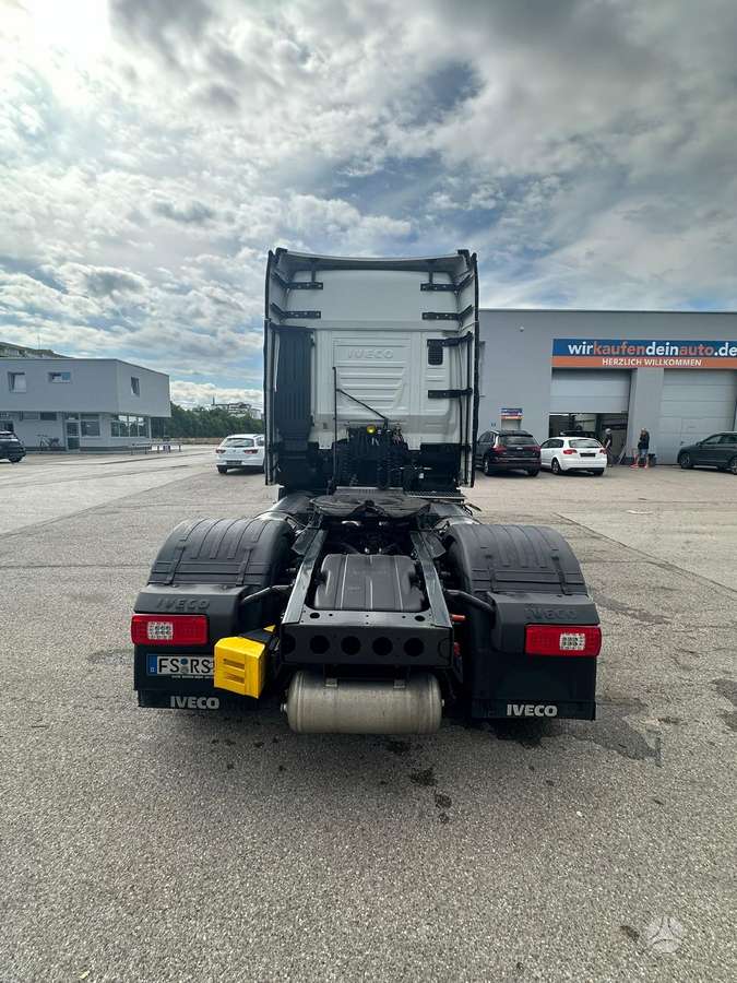 Iveco S-WAY 460 LNG, тягачи