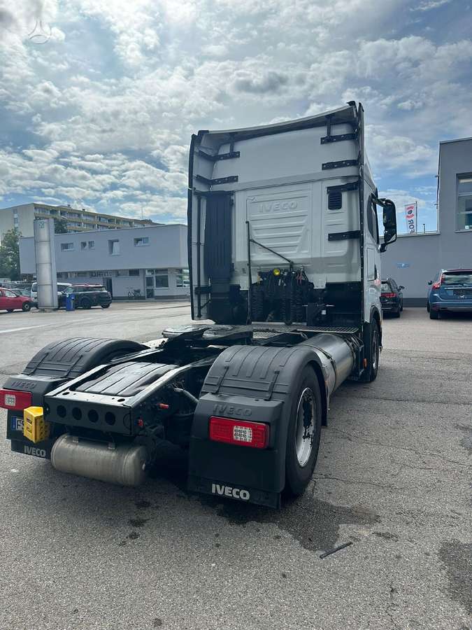 Iveco S-WAY 460 LNG, тягачи
