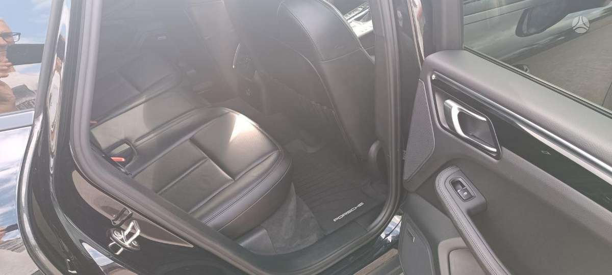 Porsche Macan - 10