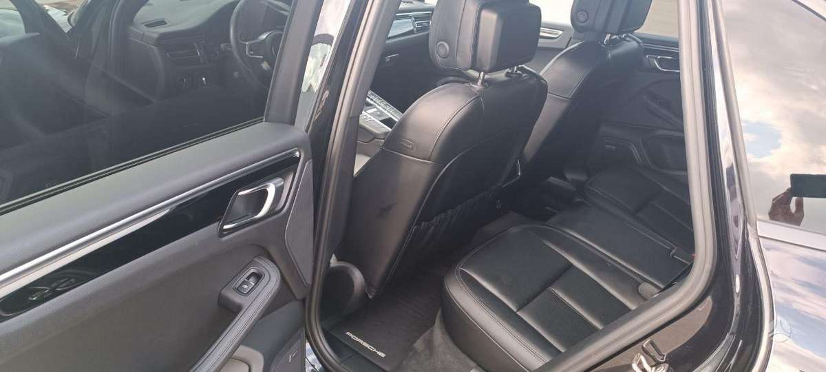 Porsche Macan - 11