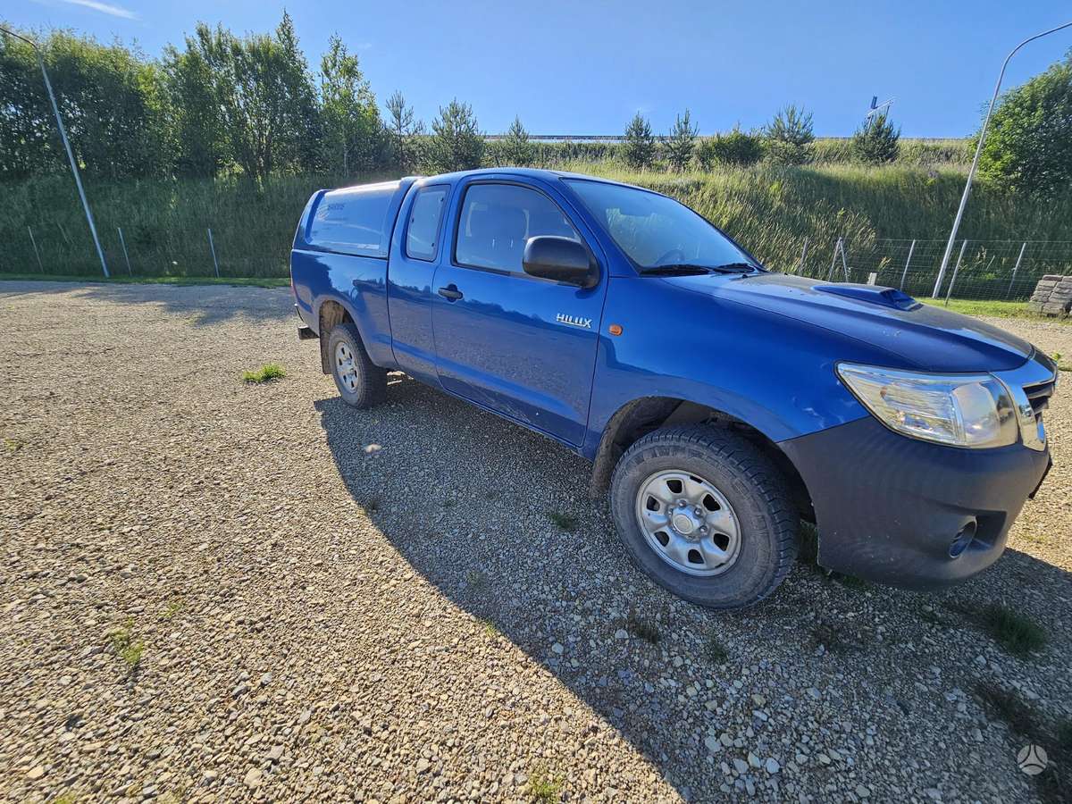 Toyota Hilux - 2