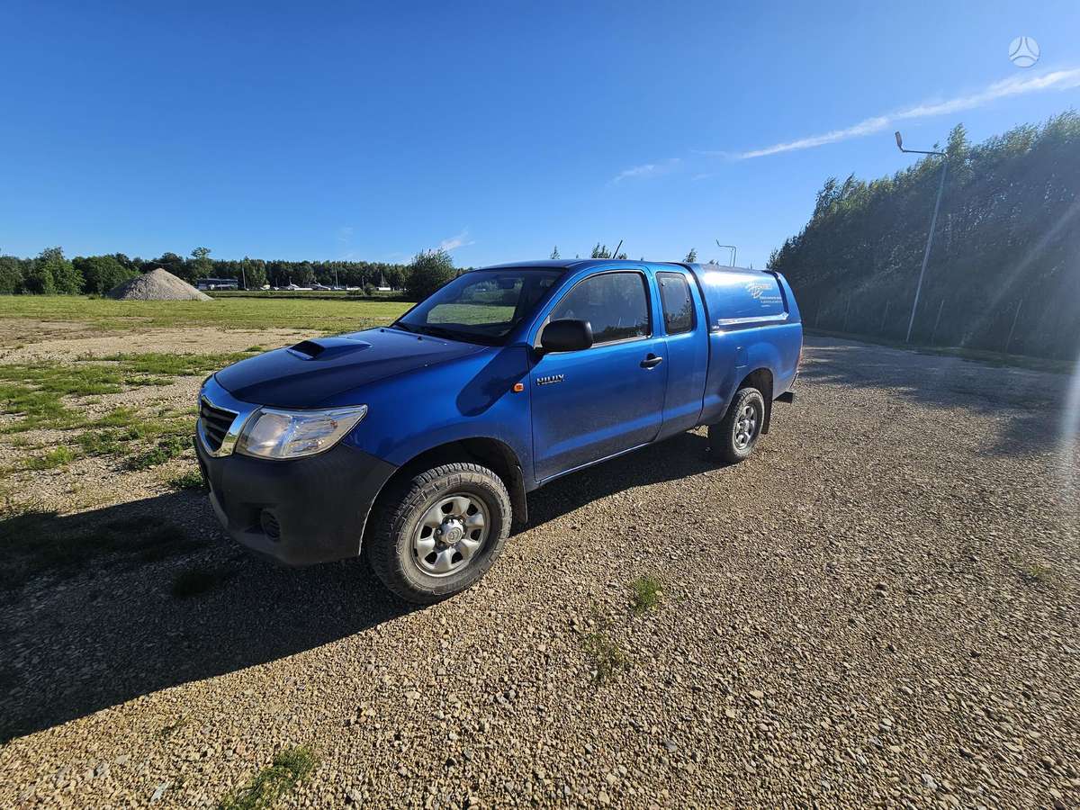 Toyota Hilux - 3