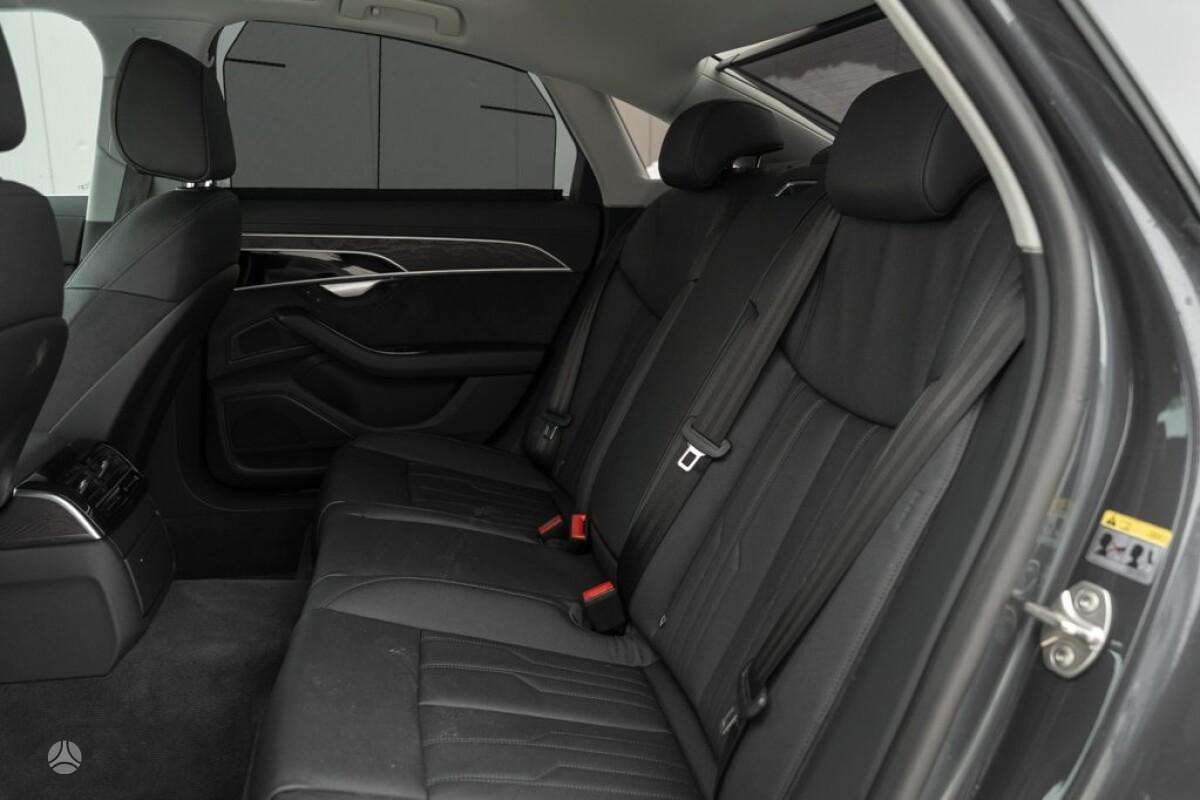 Audi A8, 3.0 l., Седан