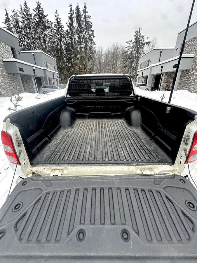 Mitsubishi L200, 2019 16