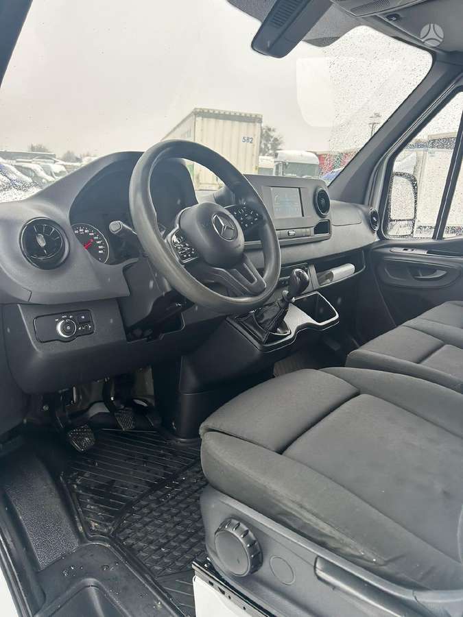 Mercedes-Benz Sprinter, 2023 10
