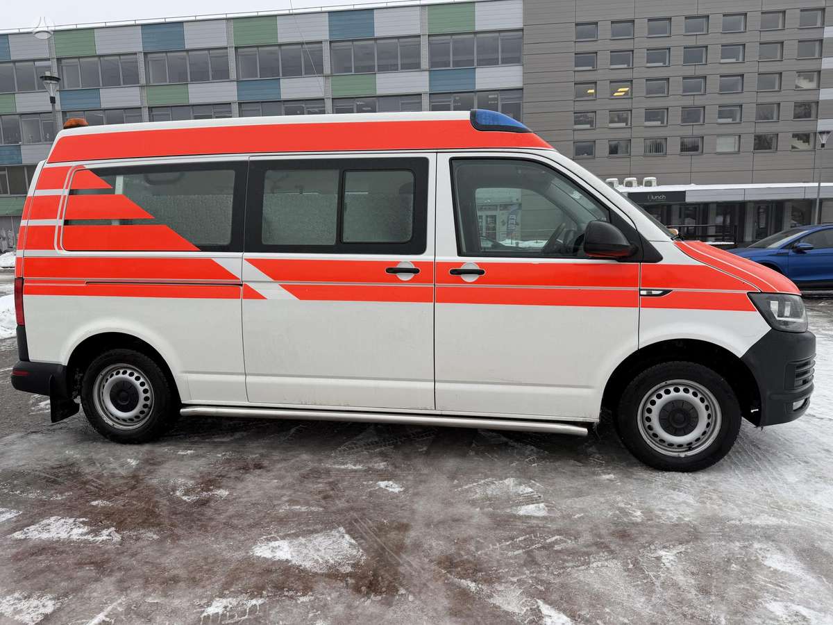 Volkswagen Caravelle - 5