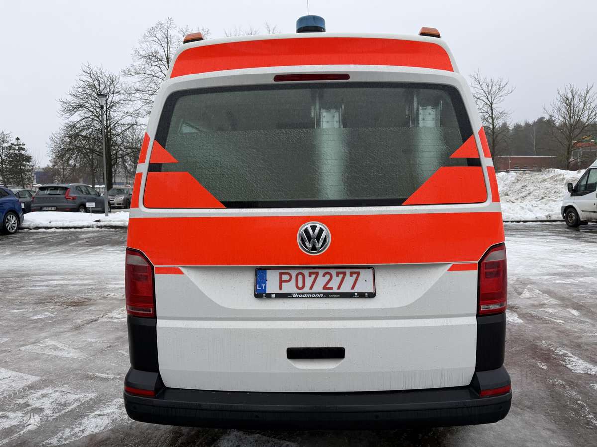 Volkswagen Caravelle - 7