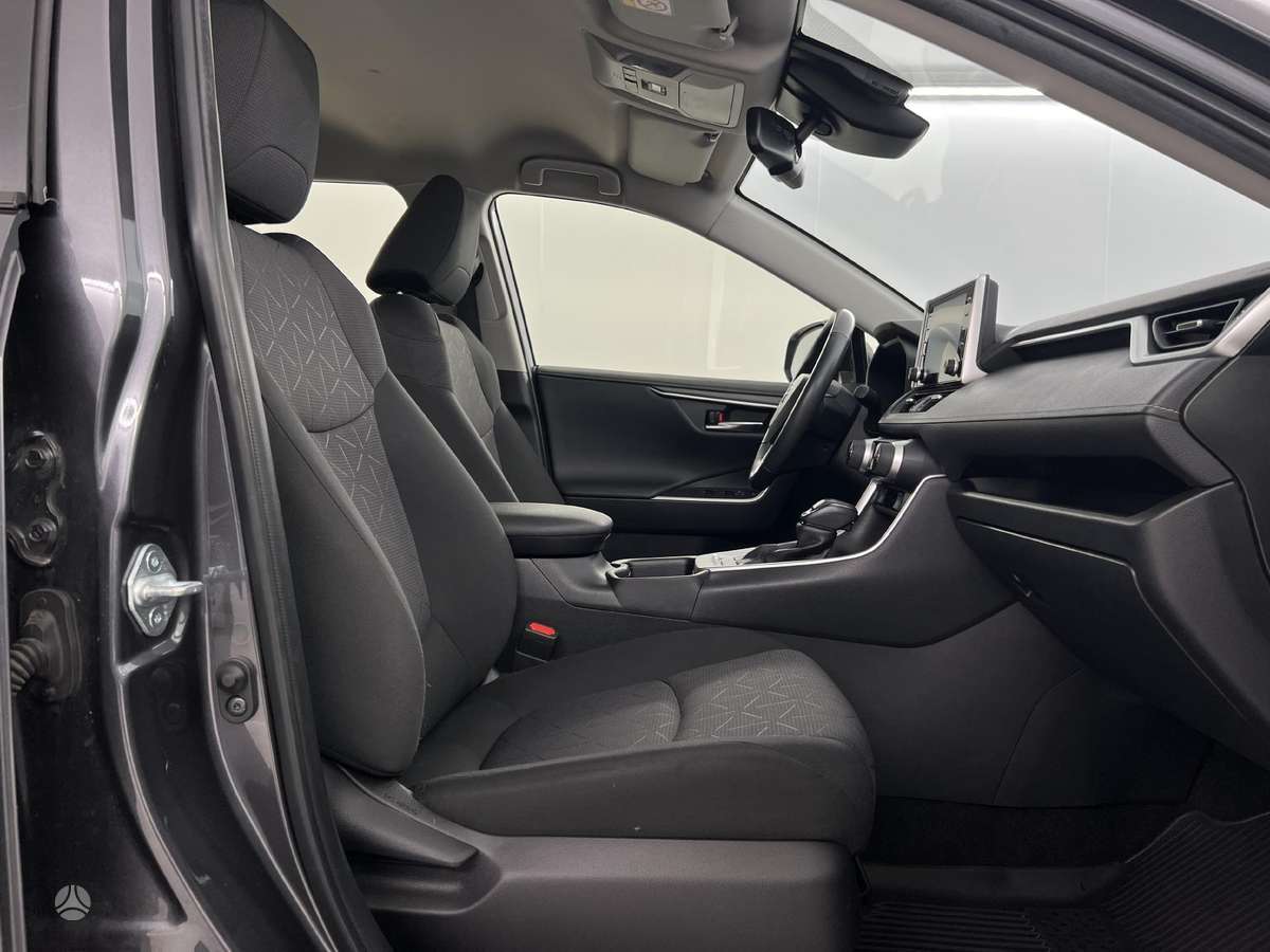 Toyota RAV4 - 6