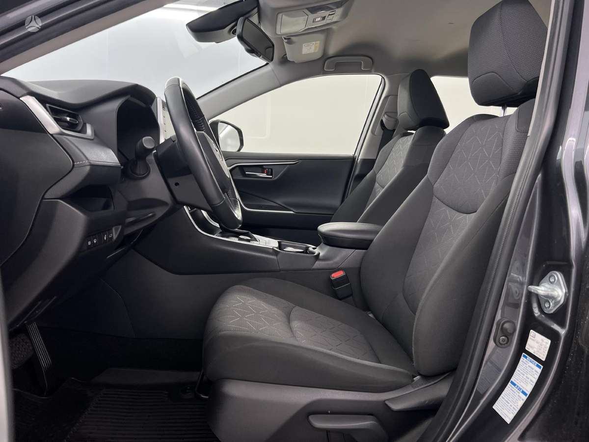 Toyota RAV4 - 11