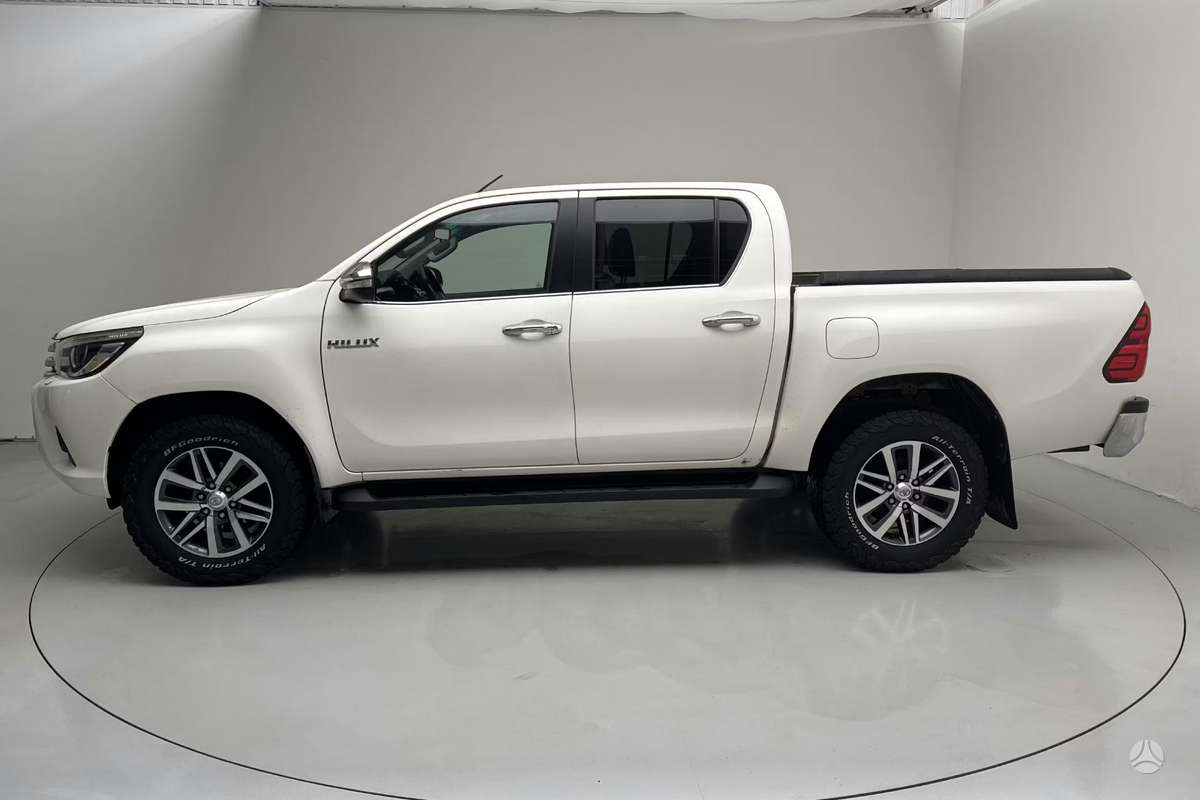 Toyota Hilux, 2017 3